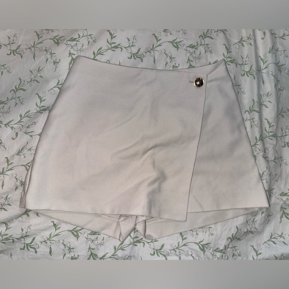 H&M Skort - size 6 / eur 38 NWT